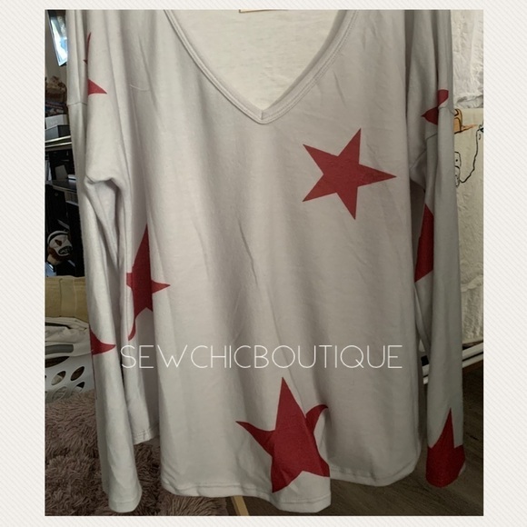 Gray Brushed Tunic w/ Burgundy Star Print - Picture 6 of 7
